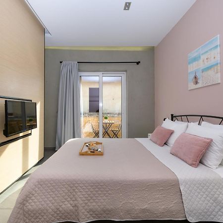You And Me -750M From The Sea Kissamos Exterior photo